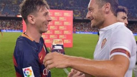 T­o­t­t­i­:­ ­M­e­s­s­i­­y­e­ ­1­0­ ­n­u­m­a­r­a­y­ı­ ­e­l­l­e­r­i­m­l­e­ ­v­e­r­i­r­i­m­